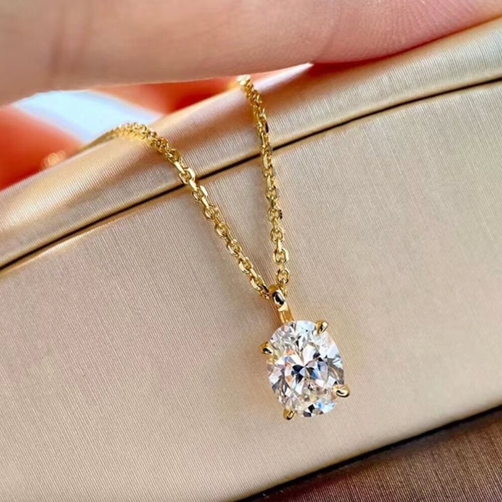 NEW 18k White Gold Emerald Cut Diamond Necklace Pendant Necklace